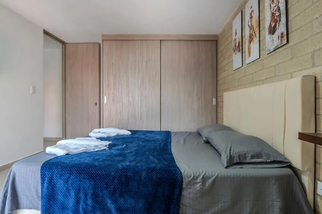 Apartamento 2Br Parqueadero Y Piscina 502 Medellin Apartment